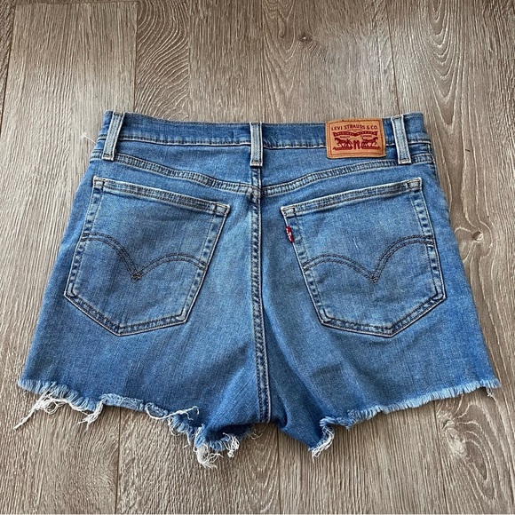 Levi's High Rise Shorts - Size 30 - Denim Casual Summer - Picture 5 of 7